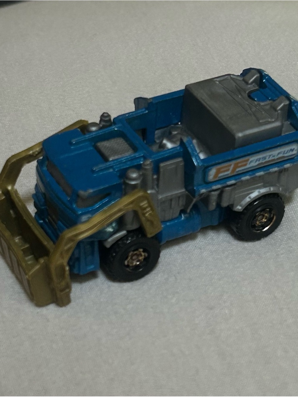 Matchbox "Garbage Gulper" Front Loader Recycling / Garbage Truck